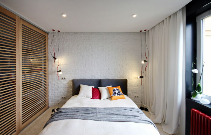 белые шторы в спальне в стиле лофт